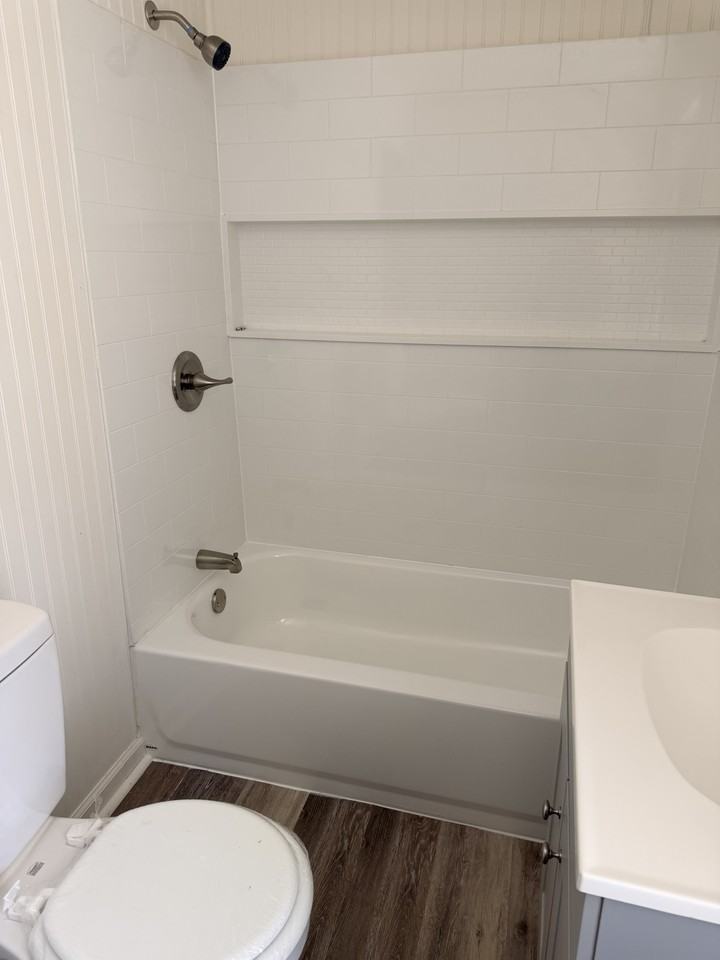 904 Anchorage St #1 - Photo 4 of 9