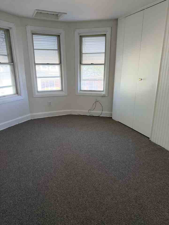 904 Anchorage St #1 - Photo 7 of 9