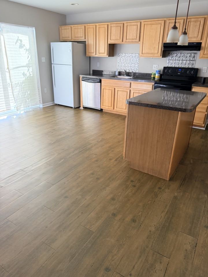 602 Taylor St #1 - Photo 3 of 10