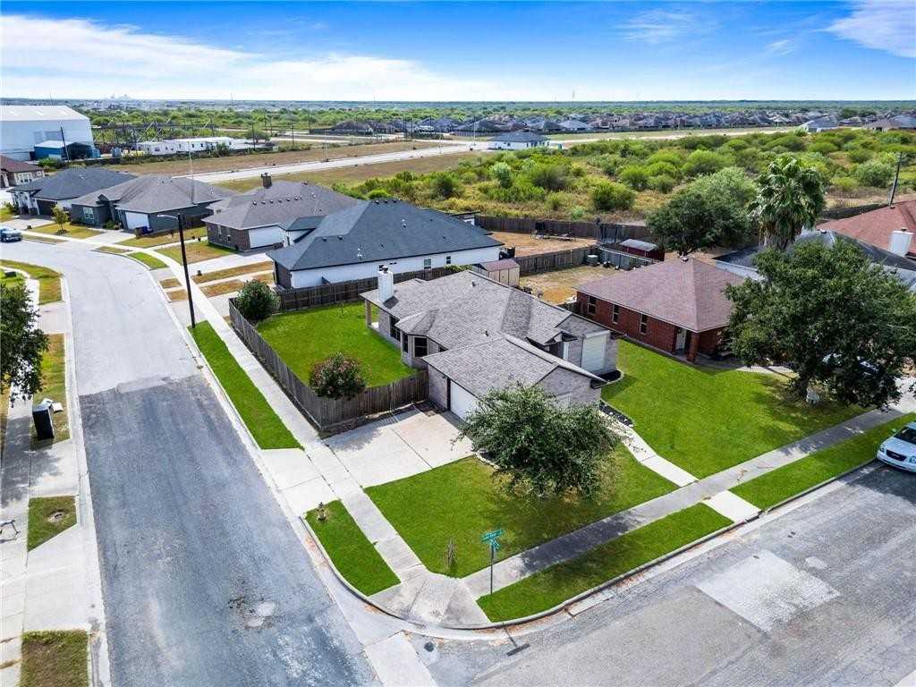 7902 Snake River Dr #1 - Photo 3 of 32