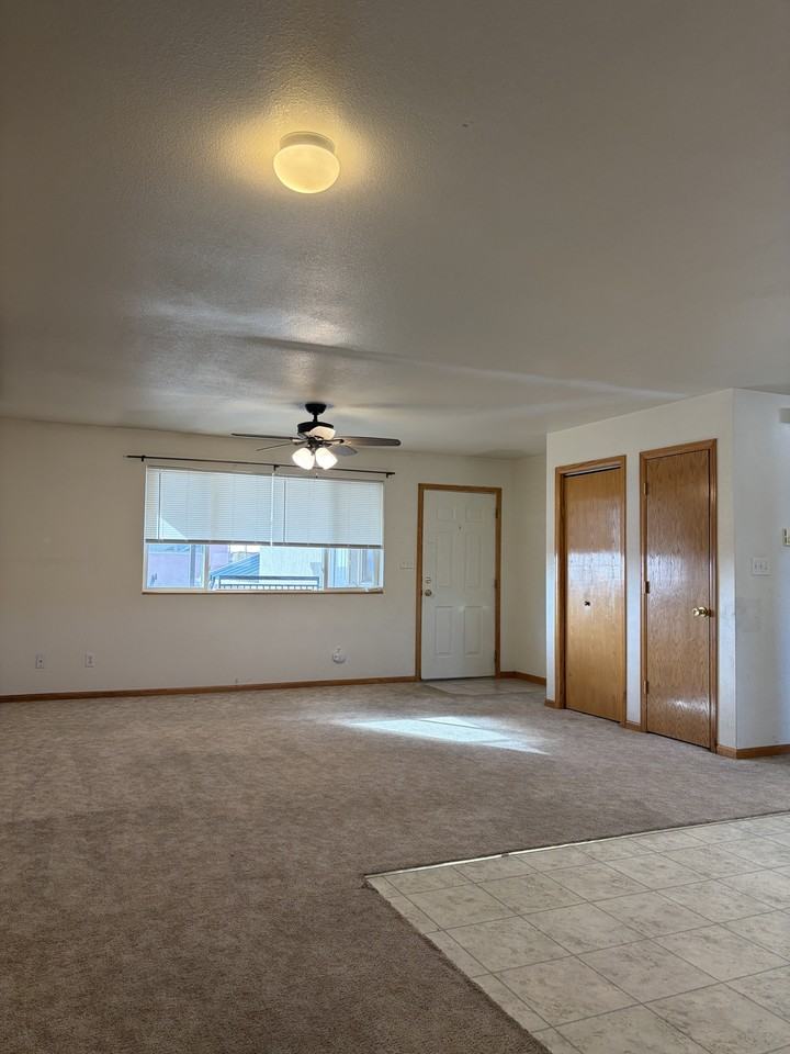 1435 Thaxton Ct #A - Photo 4 of 9