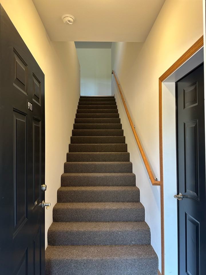 1356 Bayberry Ln #102UG - Photo 2 of 11