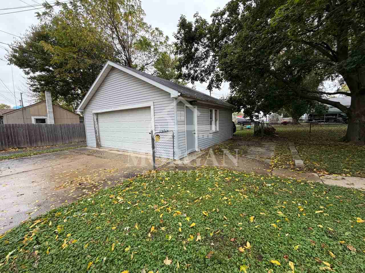 2727 Chase St #1 - Photo 2 of 9