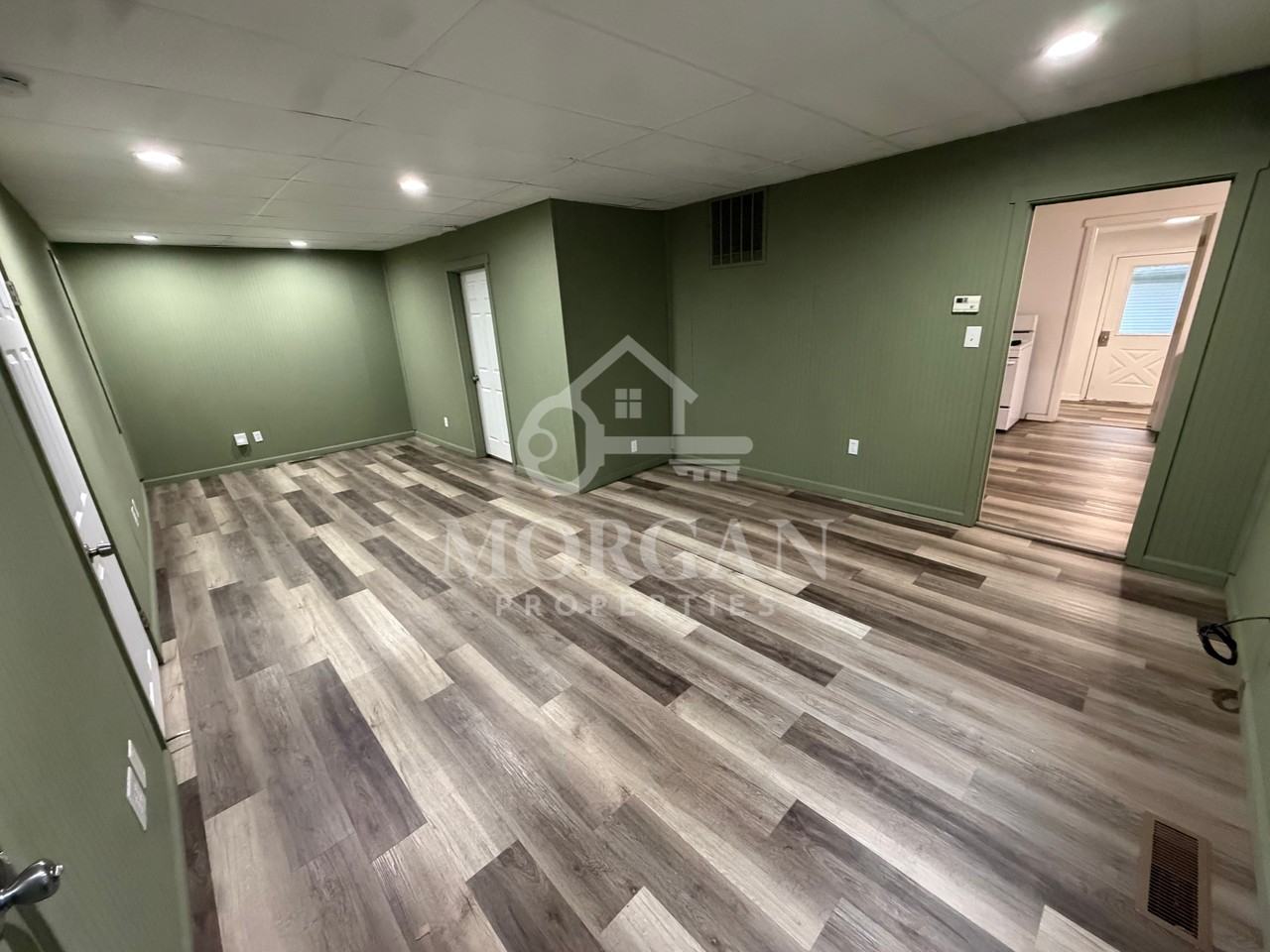 2727 Chase St #1 - Photo 3 of 9