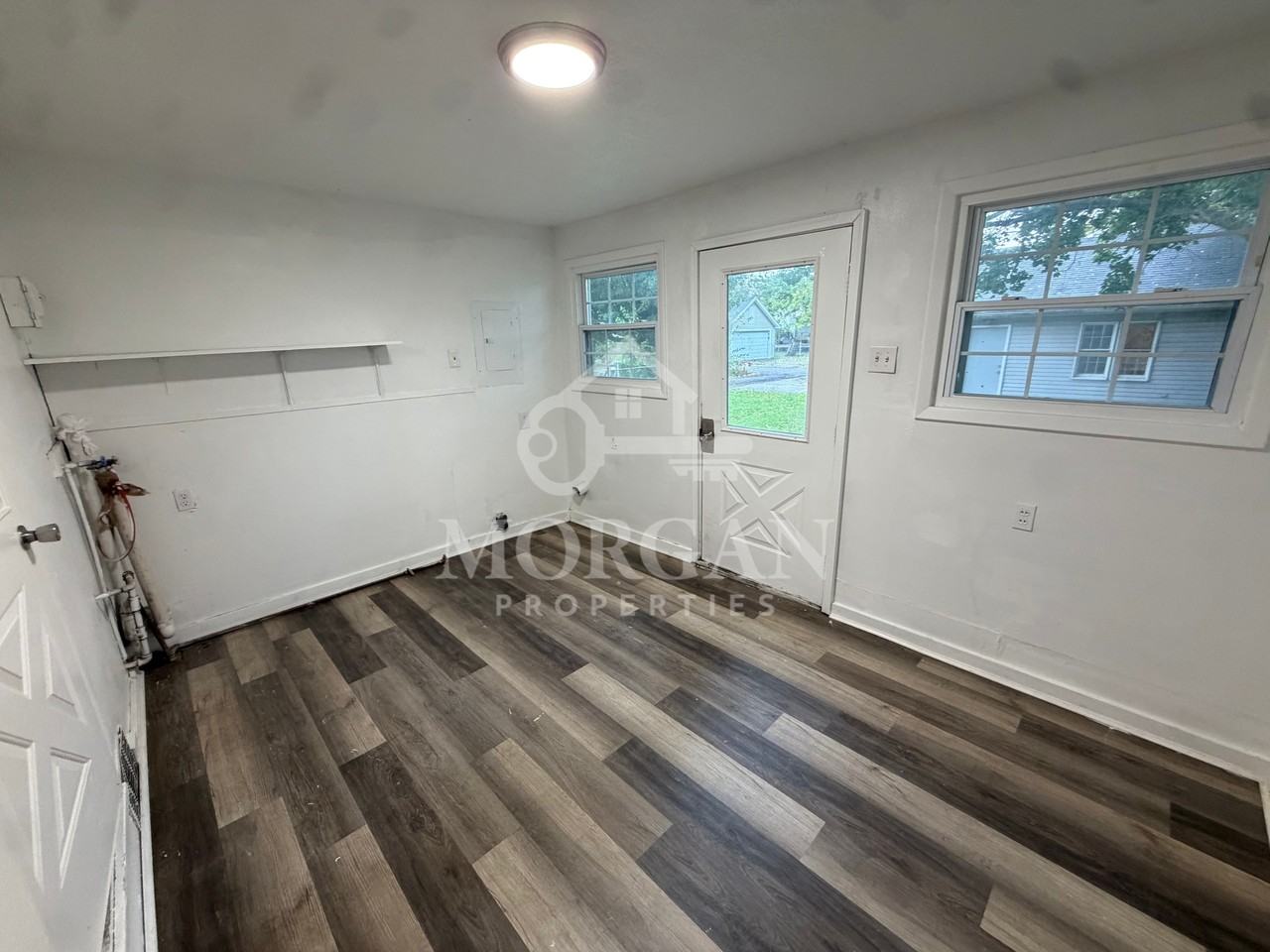 2727 Chase St #1 - Photo 6 of 9