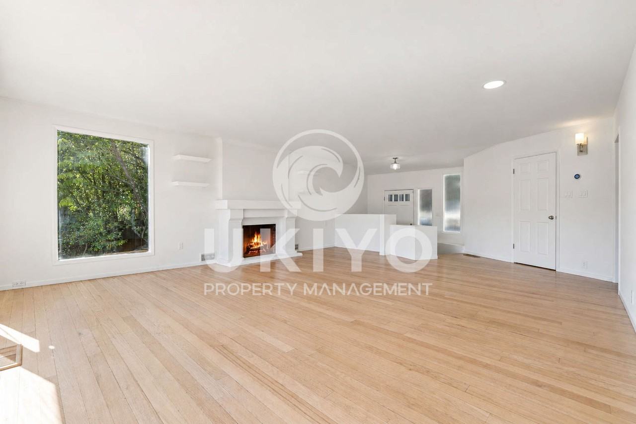 5800 Nottingham Dr #1 - Photo 3 of 50