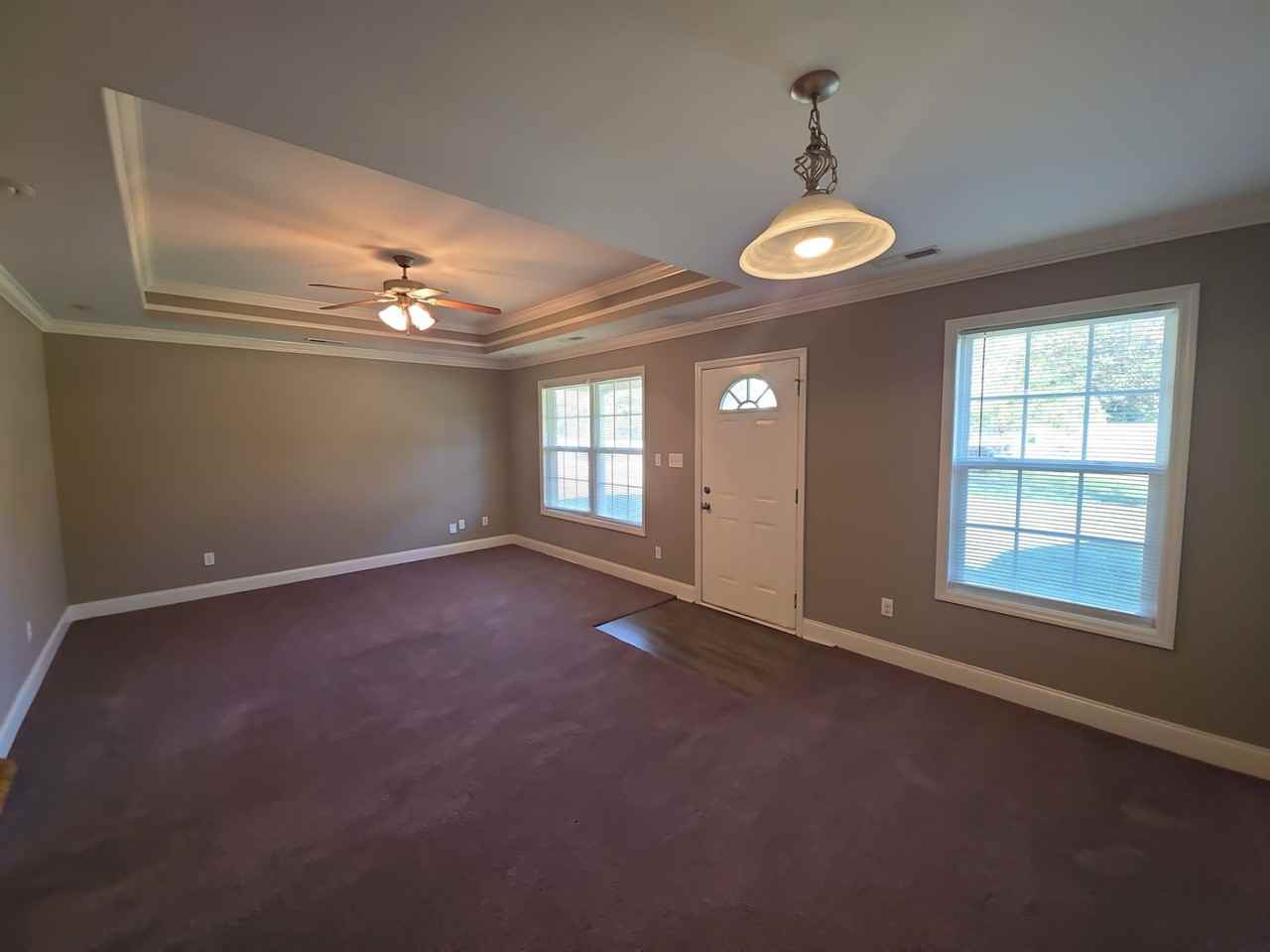 136 Riverside Dr #B - Photo 3 of 10