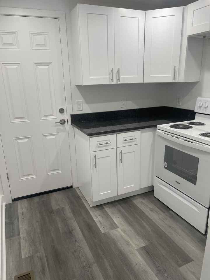 708 Lincoln St #1 - Photo 2 of 11