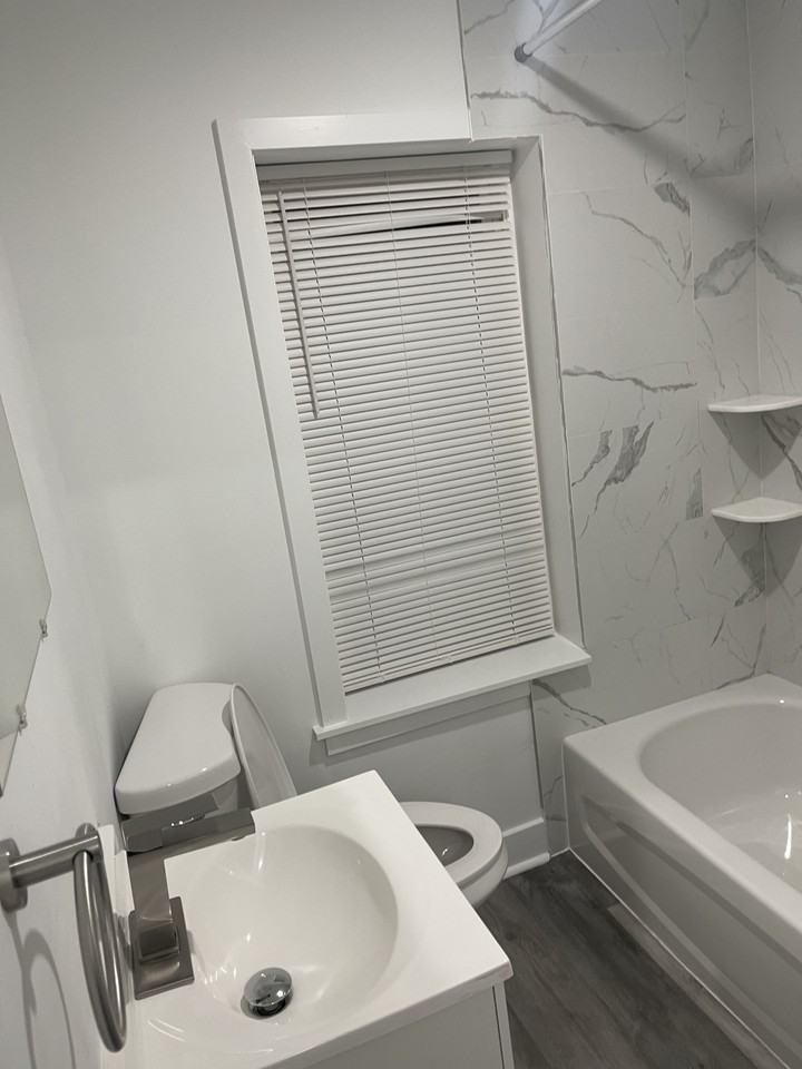 708 Lincoln St #1 - Photo 6 of 11