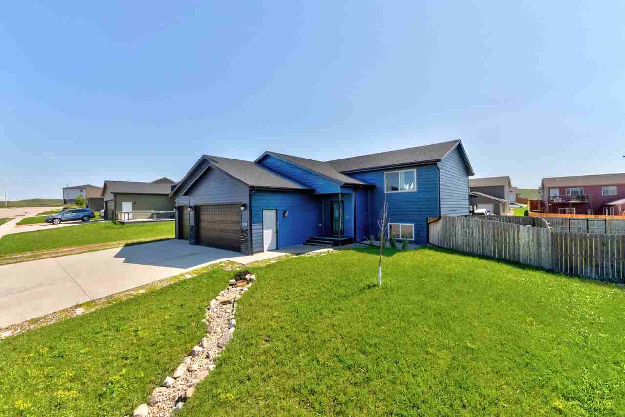 1215 Kodiak Dr #1 - Photo 3 of 50