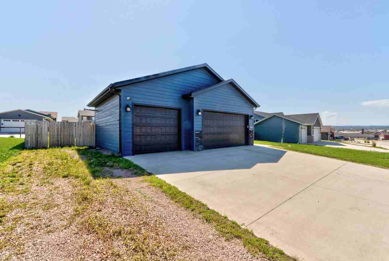 1215 Kodiak Dr #1 - Photo 7 of 50