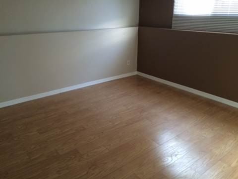 2040 48 St NW - Photo 3 of 8