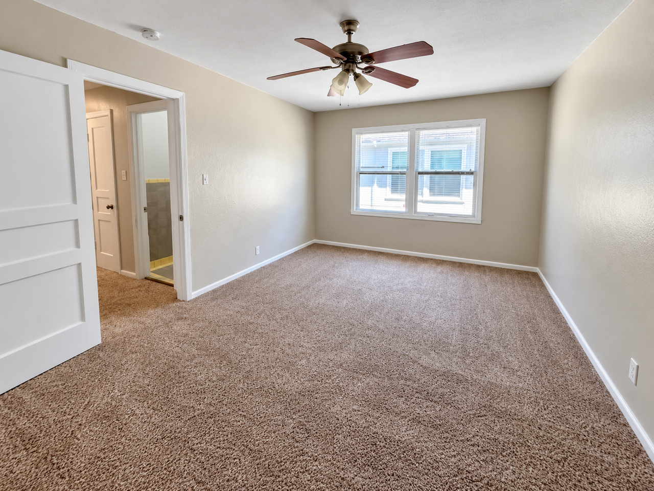 1129 El Camino Real - 6 #6 - Photo 4 of 17