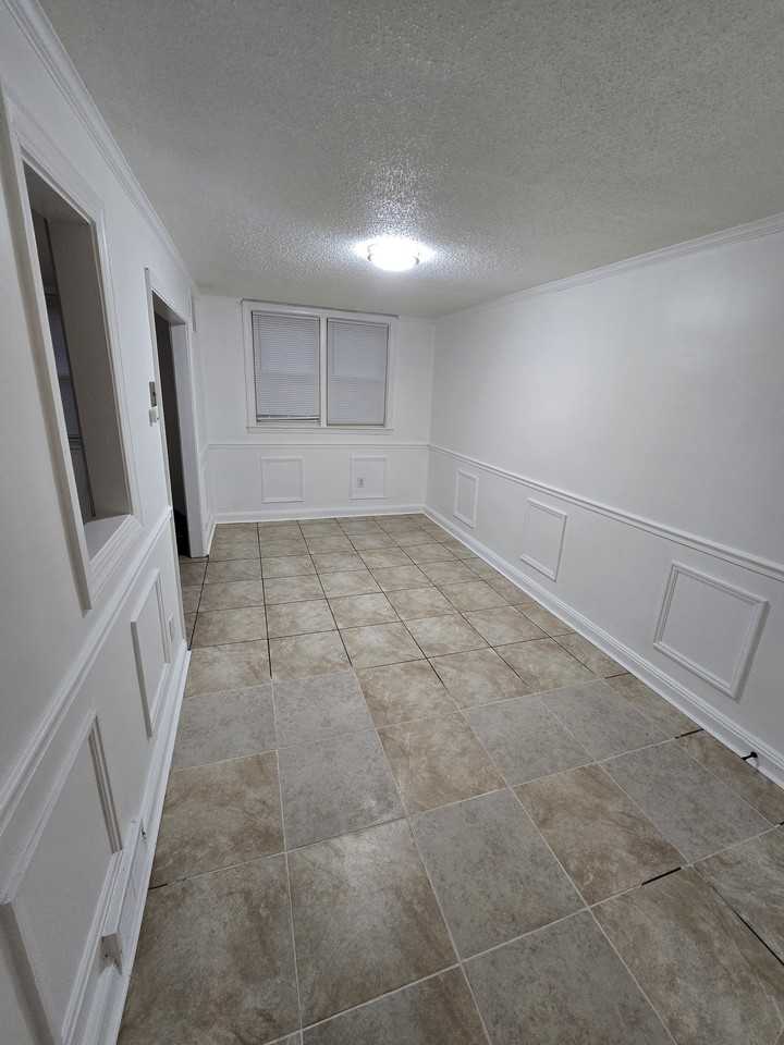 132 W 21st St #1 - Photo 6 of 28