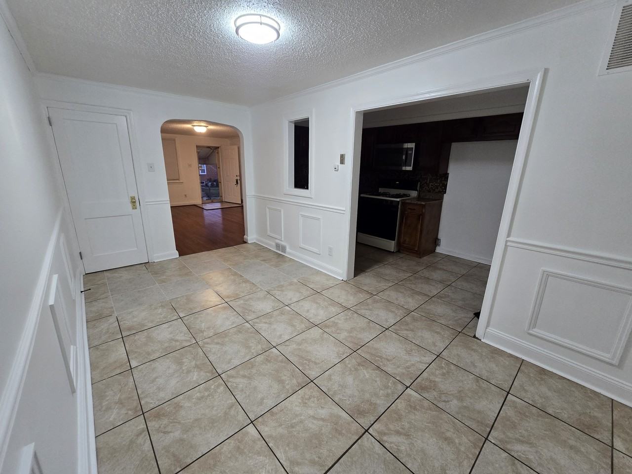 132 W 21st St #1 - Photo 7 of 28
