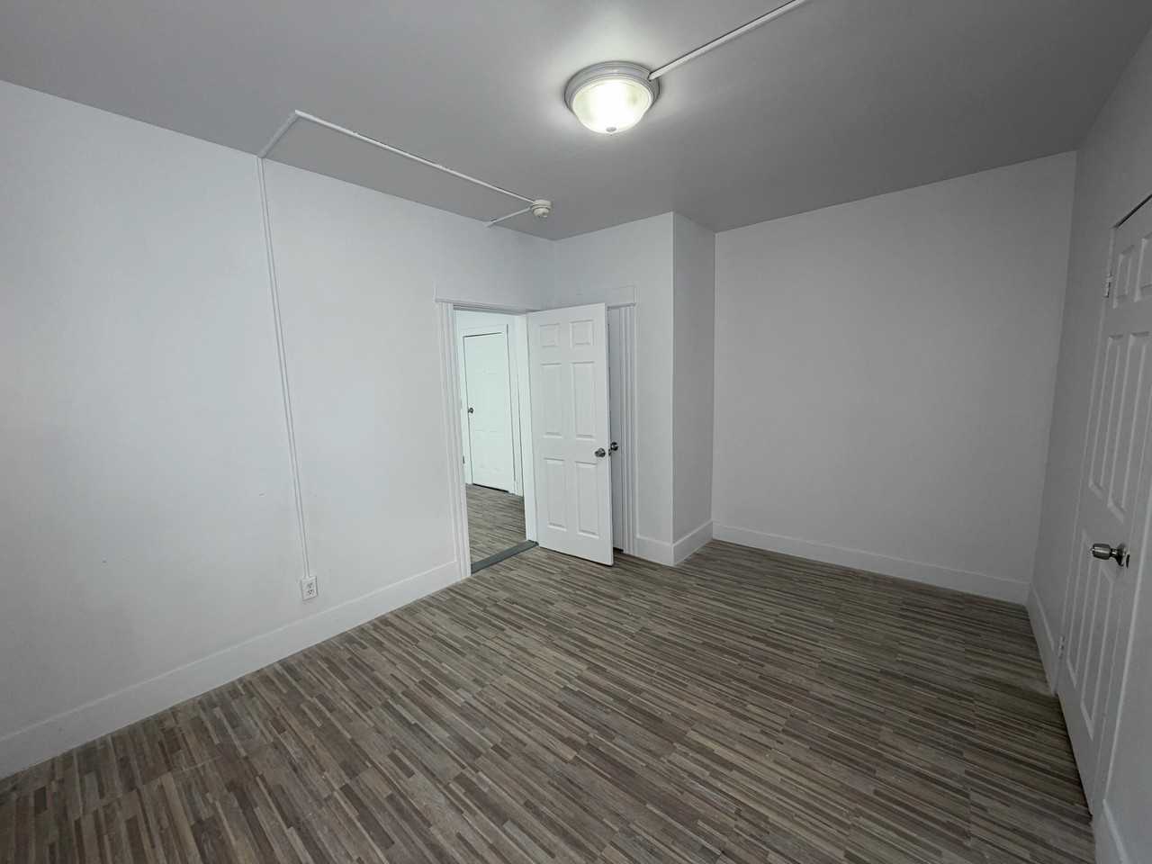 14 Lester Street1R #1R - Photo 5 of 14