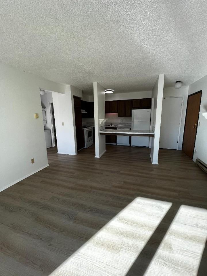 11040 Sw Greenburg Rd - Photo 2 of 7