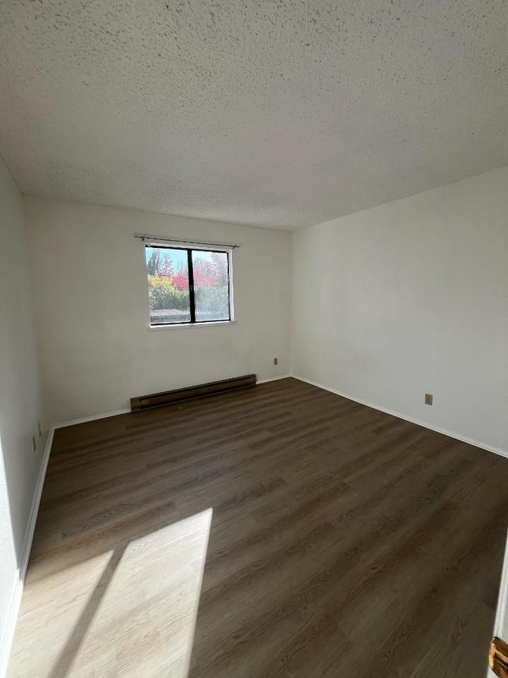 11040 Sw Greenburg Rd - Photo 4 of 7