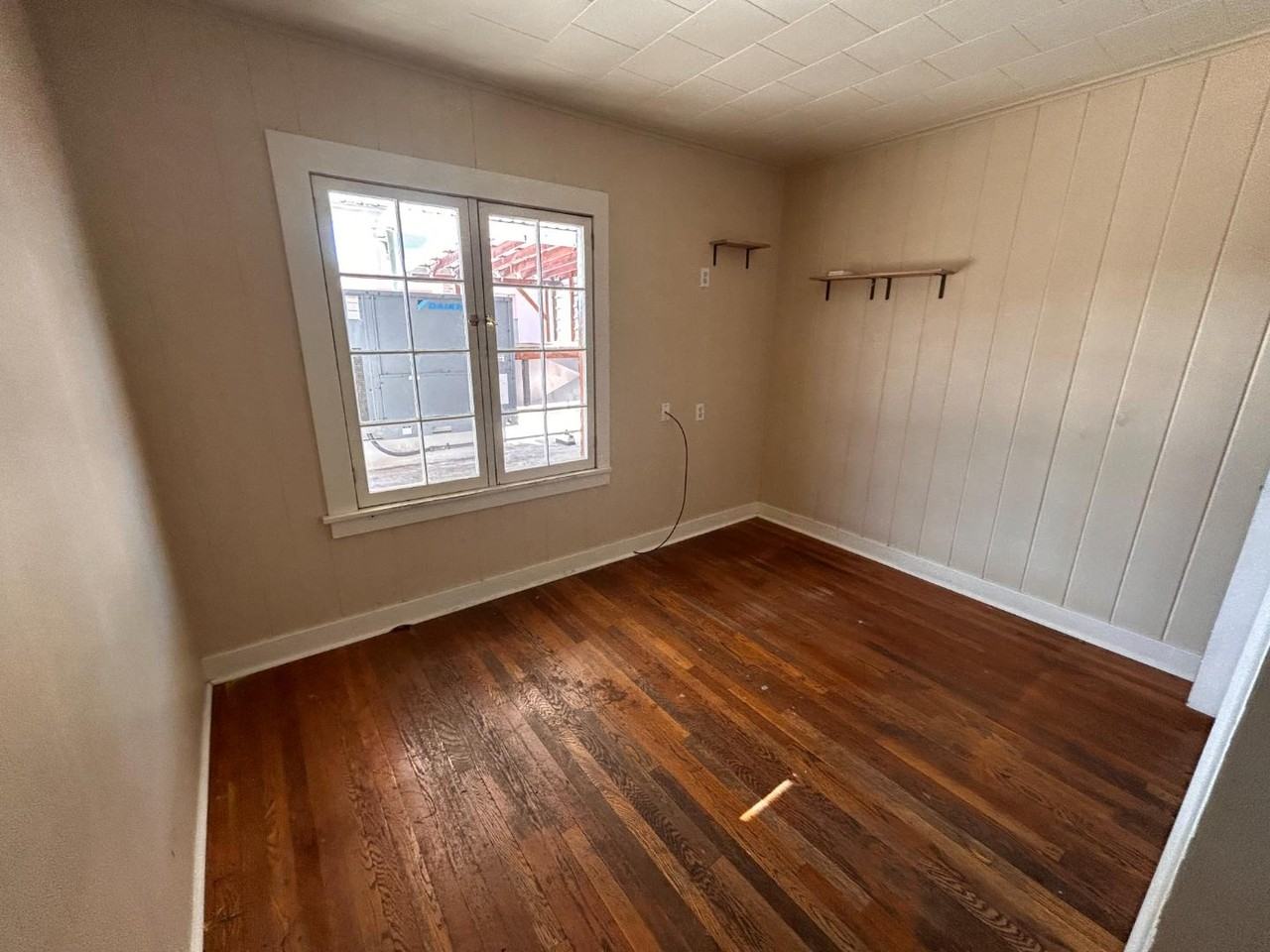 216 E Main St - Photo 2 of 7