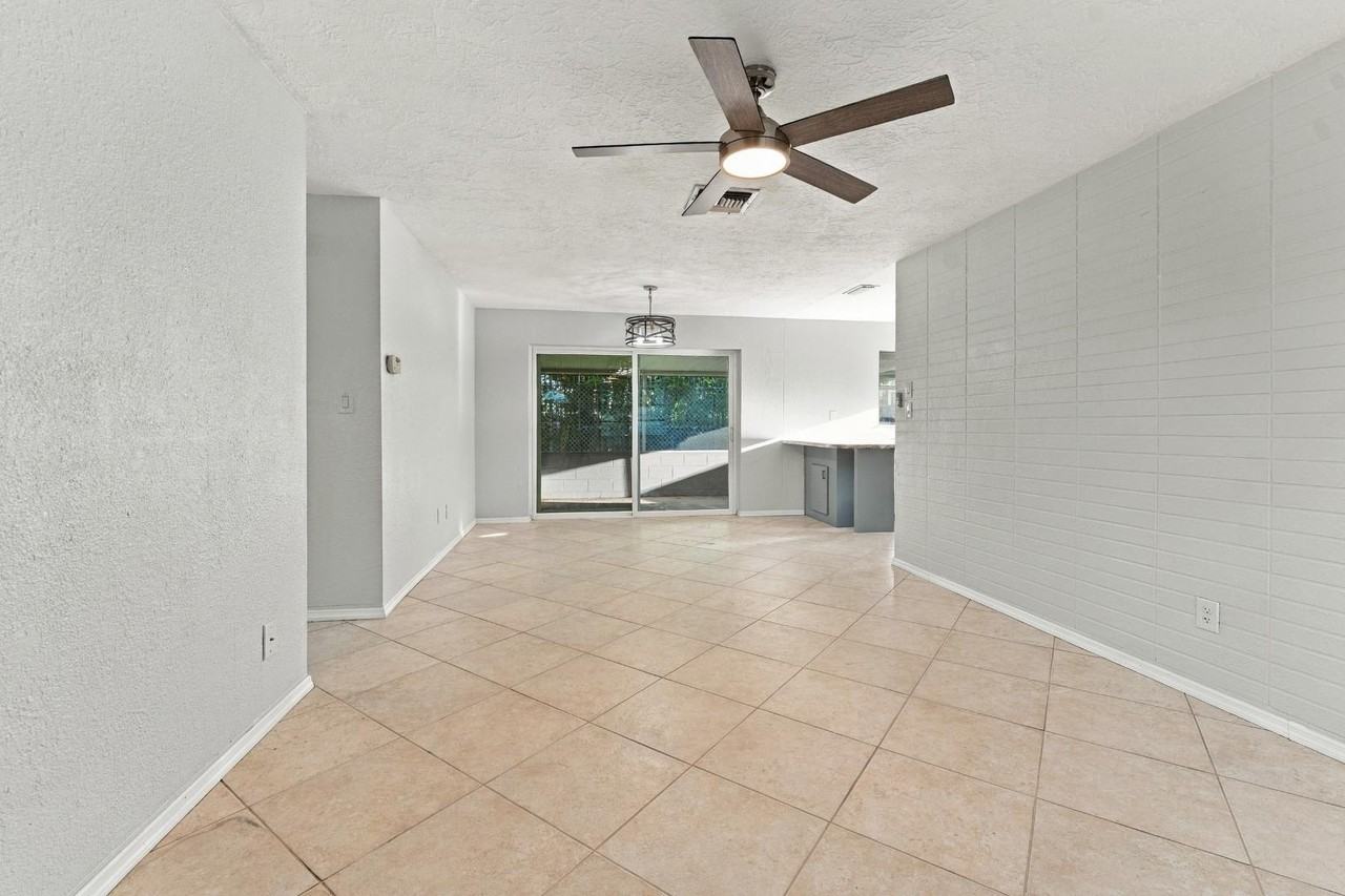 5449 63rd Way N - Photo 3 of 11