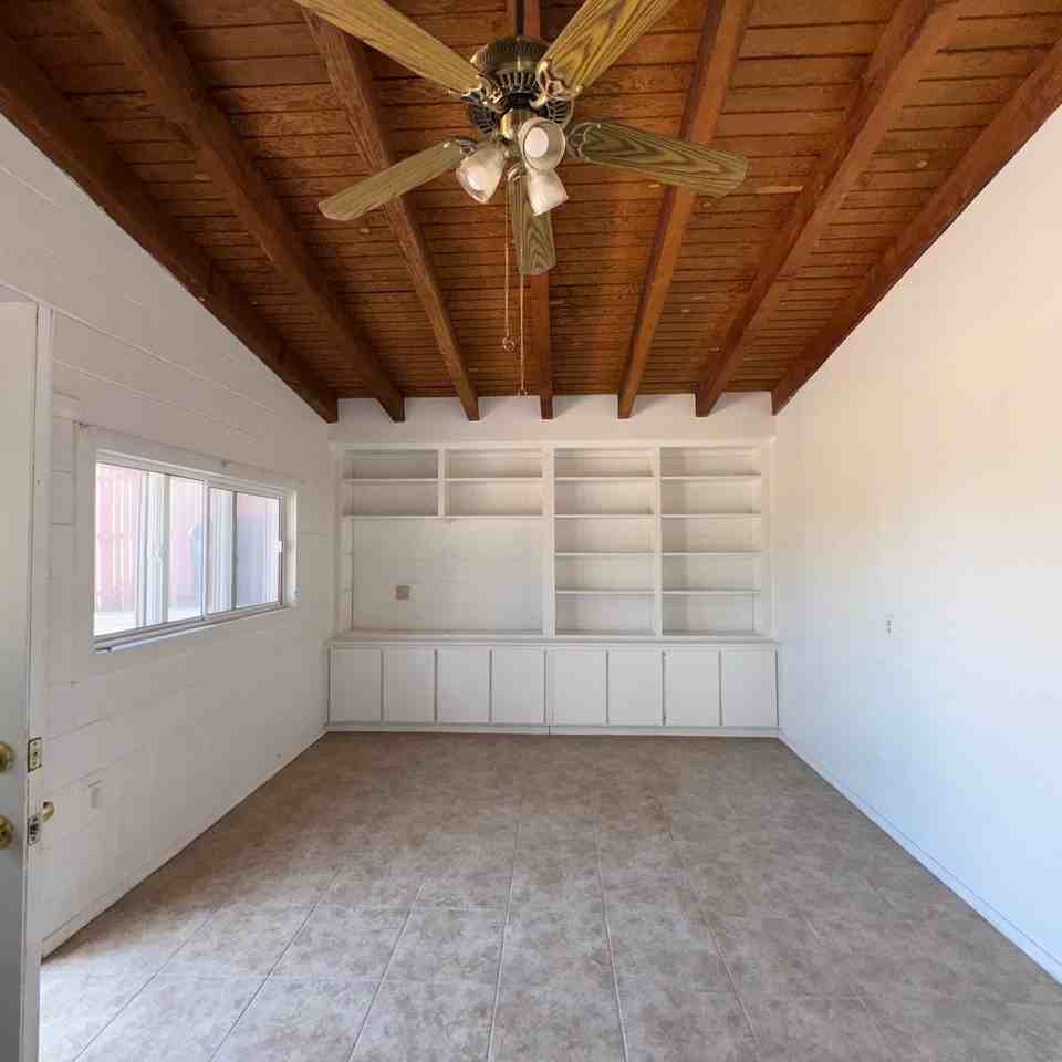 621 N Sierra Ave #1 - Photo 3 of 13