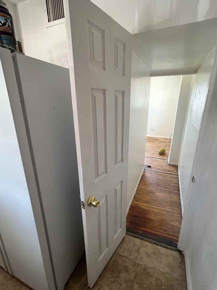 621 N Sierra Ave #1 - Photo 6 of 13