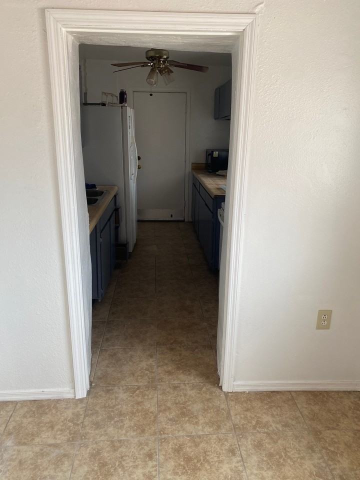 621 N Sierra Ave #1 - Photo 7 of 13