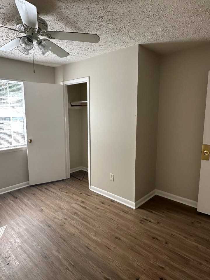 123 Grande Ave Apt 8 - Photo 7 of 10