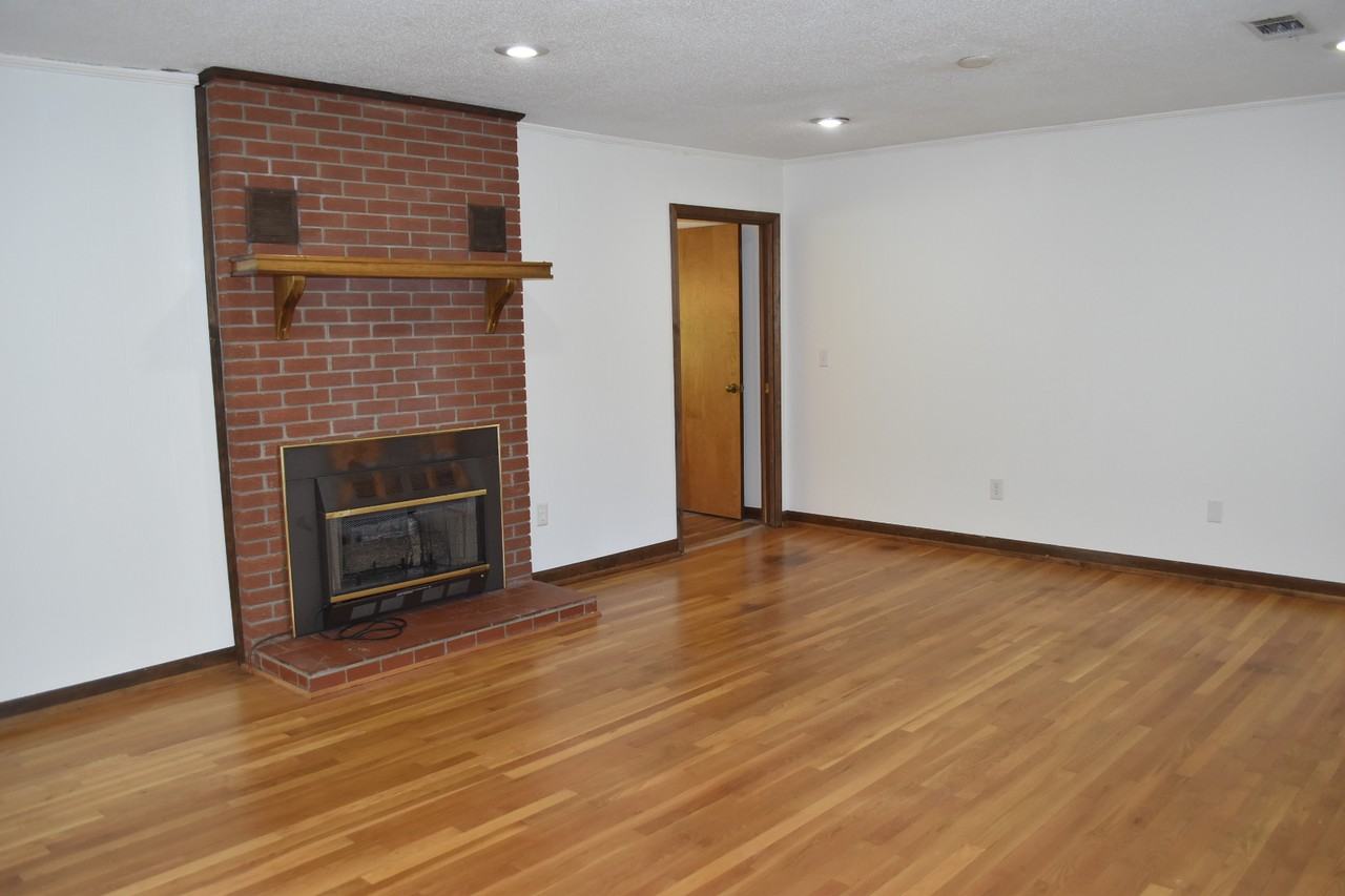 959 Pleasant Valley Rd #1 - Photo 3 of 19