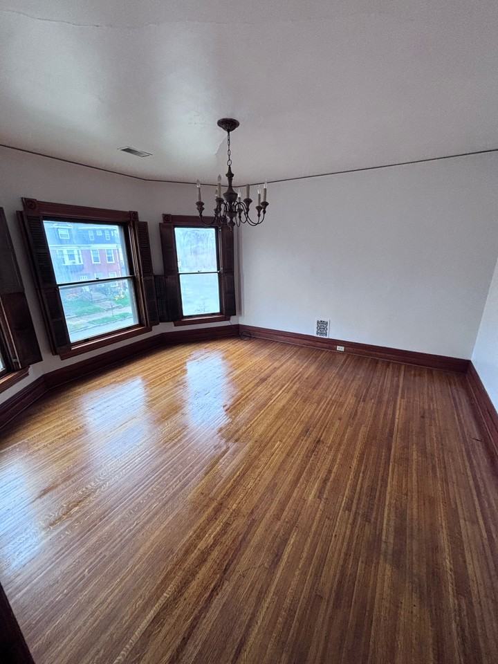556 W 8th St #2 - Photo 2 of 16