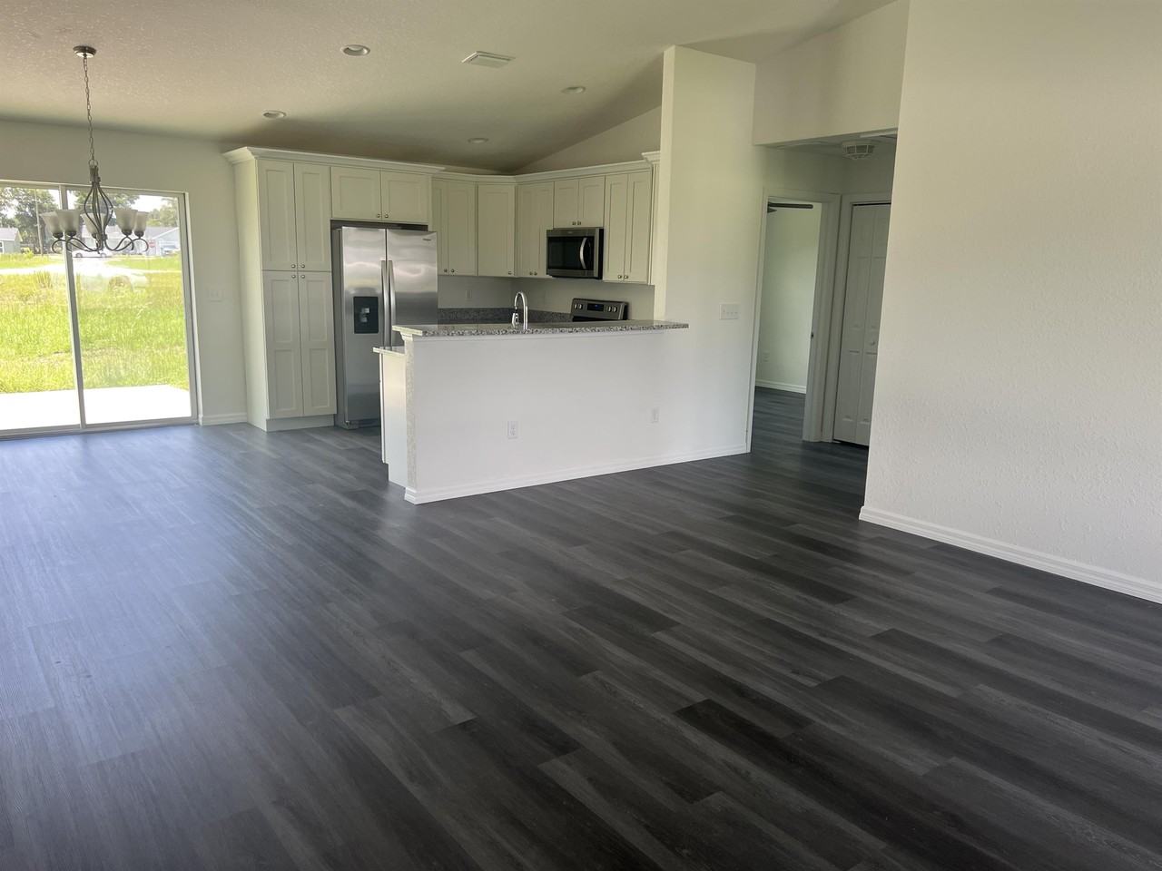 48 Maple Dr #1 - Photo 3 of 24