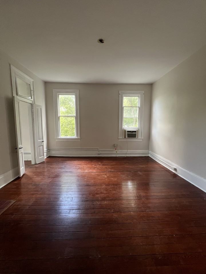 1909 Napoleon Ave #1 - Photo 3 of 11
