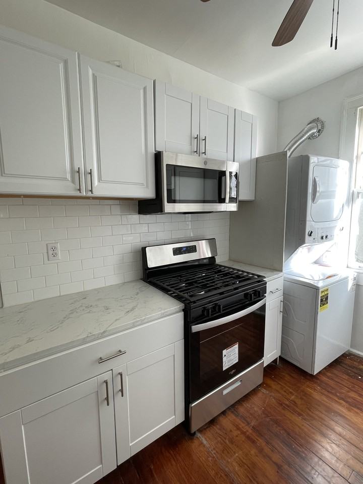 1909 Napoleon Ave #1 - Photo 4 of 11