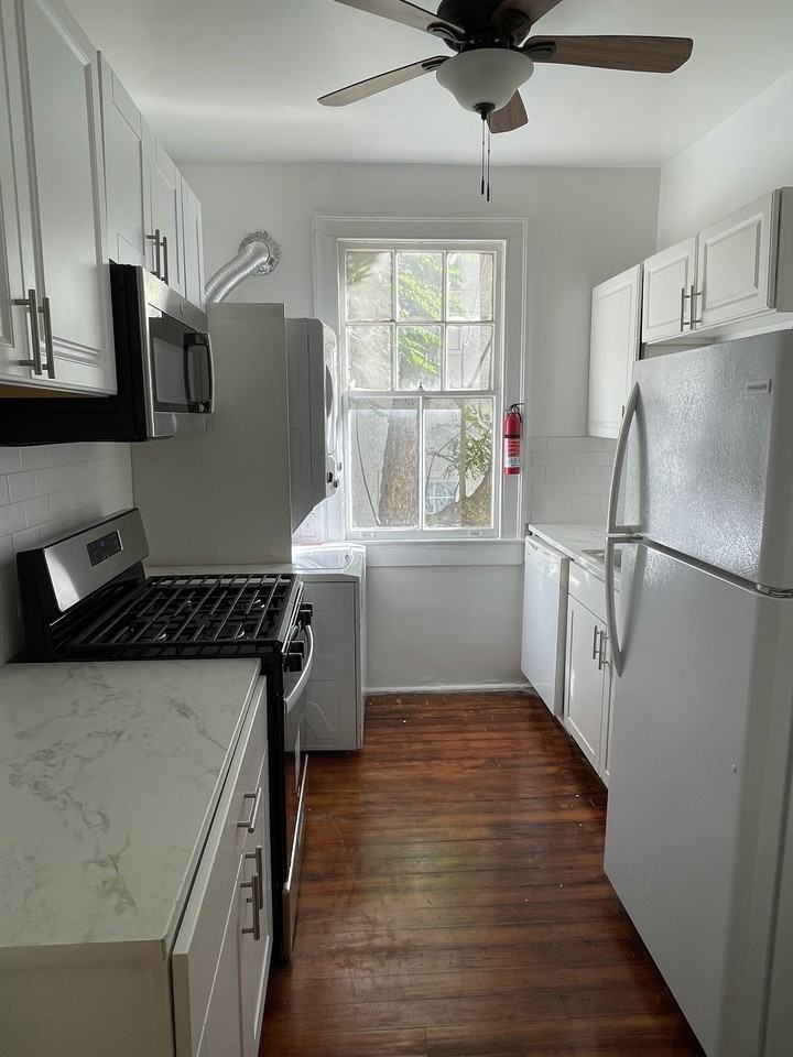1909 Napoleon Ave #1 - Photo 5 of 11