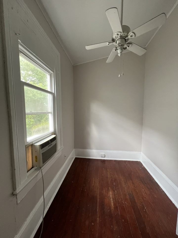 1909 Napoleon Ave #1 - Photo 6 of 11