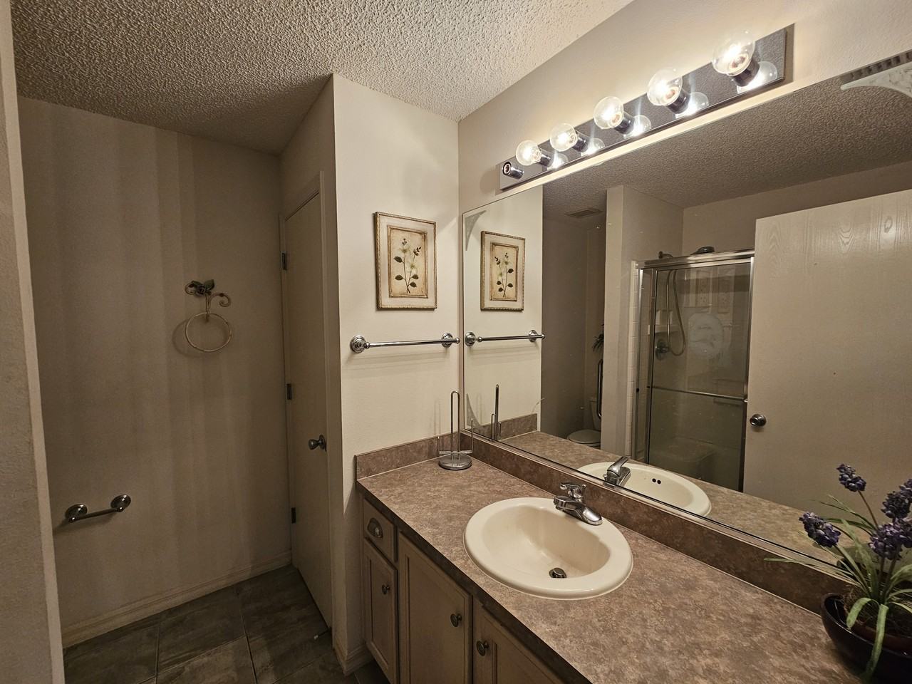 945 Candler Pl #1 - Photo 7 of 16