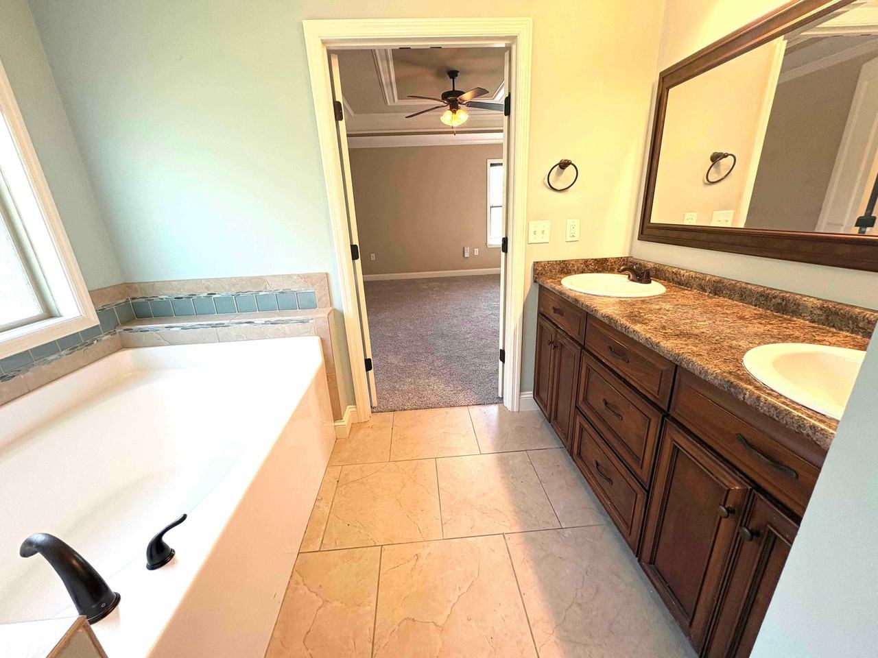 3918 Glen Laurel Dr S #1 - Photo 2 of 11