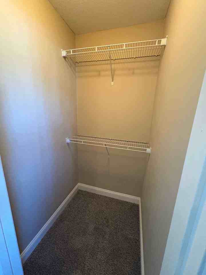 3918 Glen Laurel Dr S #1 - Photo 7 of 11