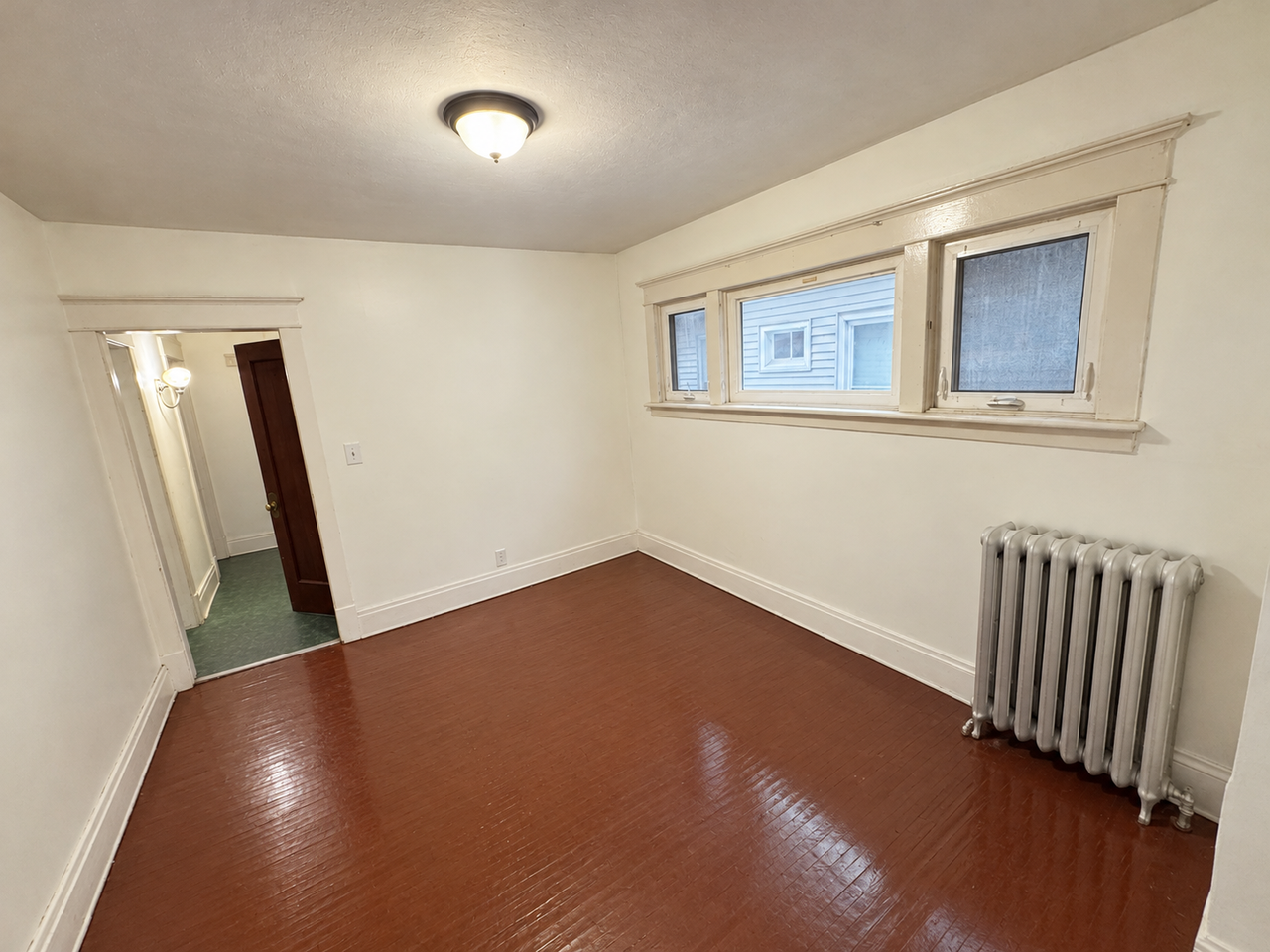 42 Poultney Ave - Photo 3 of 12