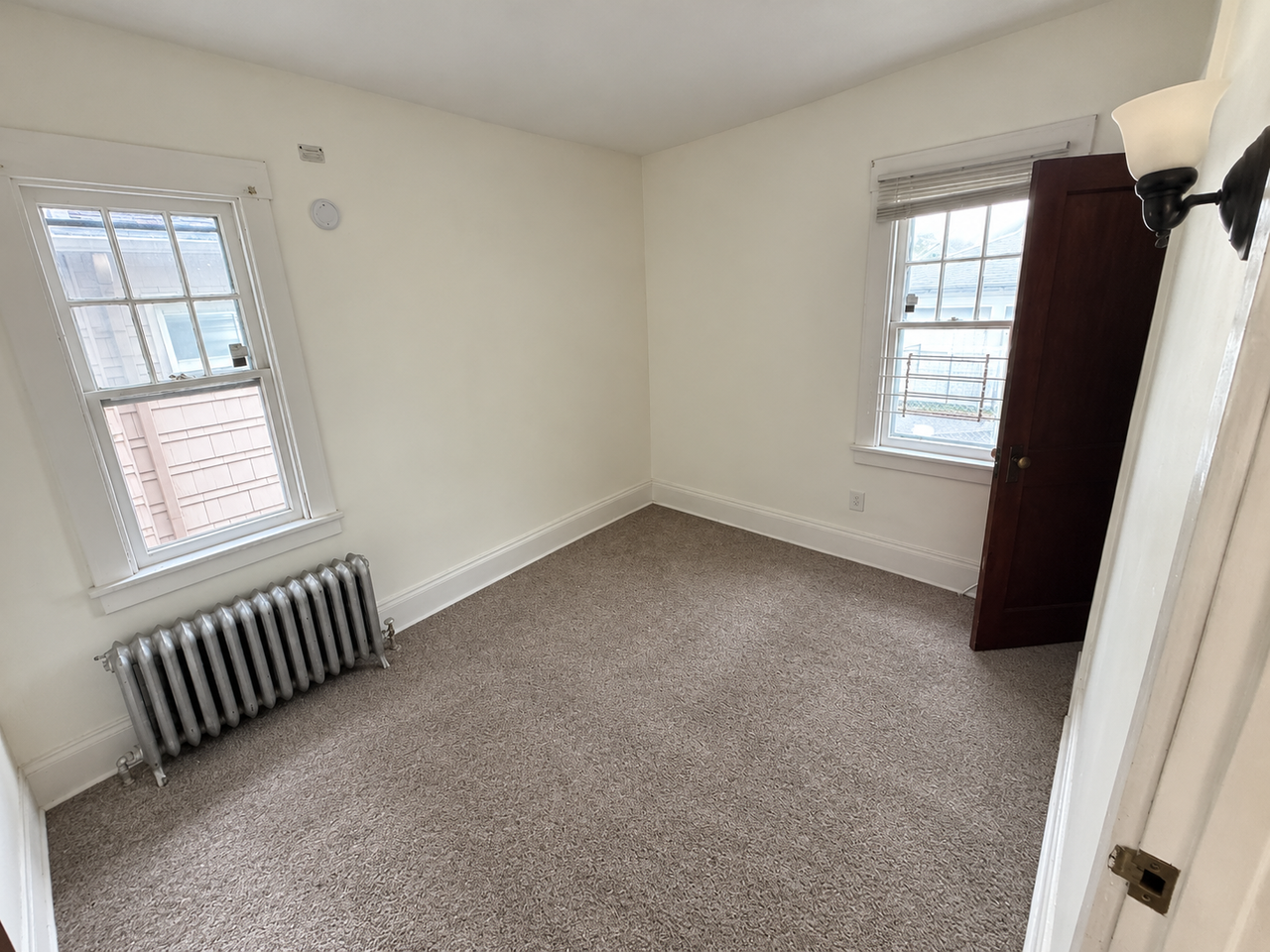 42 Poultney Ave - Photo 7 of 12