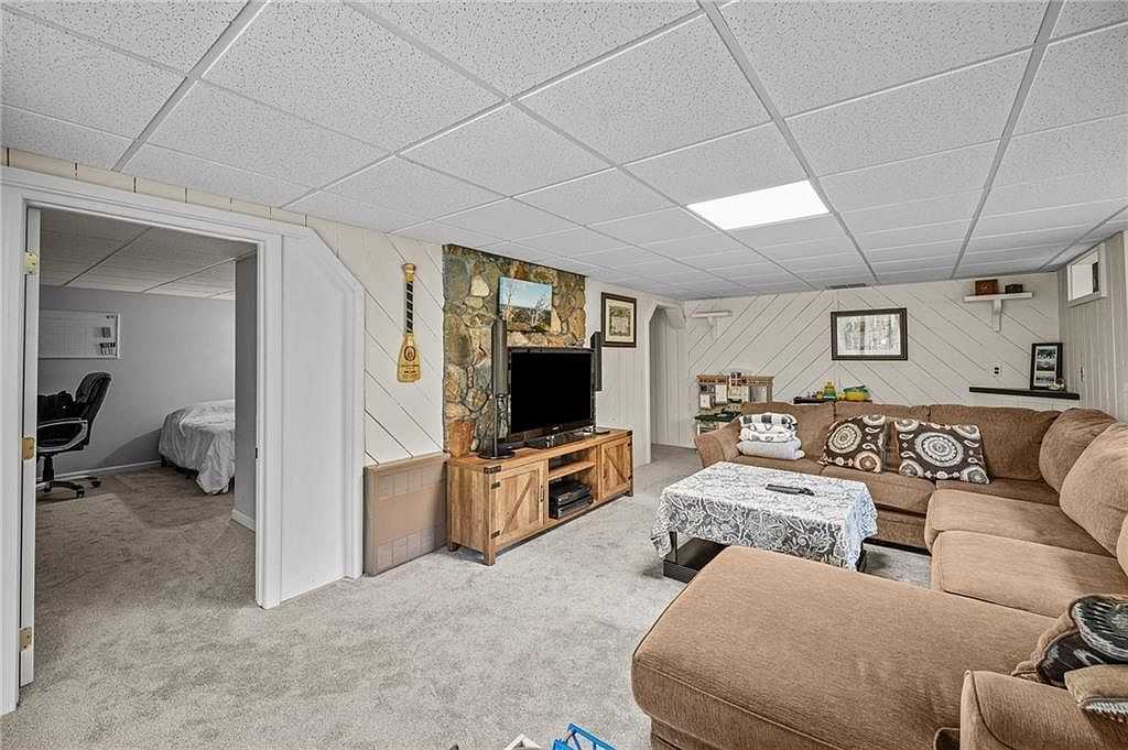 156 Pine Tree Cir #1 - Photo 6 of 6