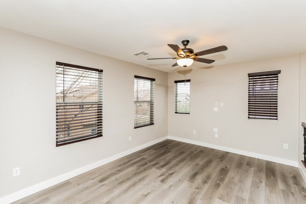9394 Black Wolf Ave - Photo 7 of 17