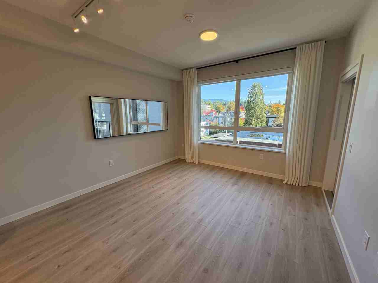 110 17th St E - Photo 5 of 19