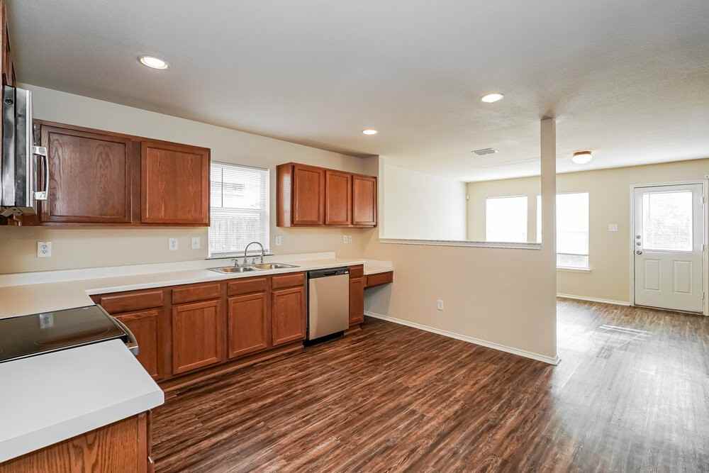 321 Silver Lake Trl - Photo 7 of 16