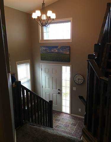 17 Paramount Crescent - Photo 2 of 8