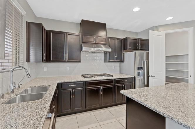 479 Astillero Street - Photo 5 of 34