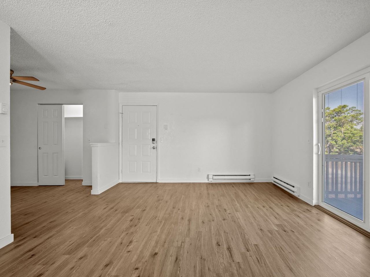 1535 Poplar Dr #9 - Photo 4 of 17