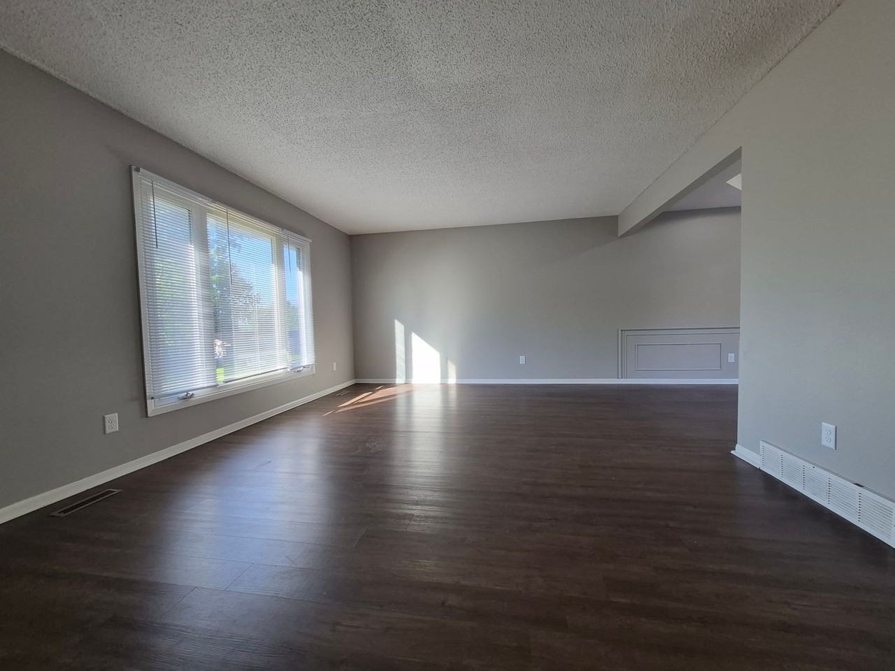 2632 Boyd St - Photo 7 of 37
