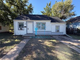 featured image of 945 N Grove St