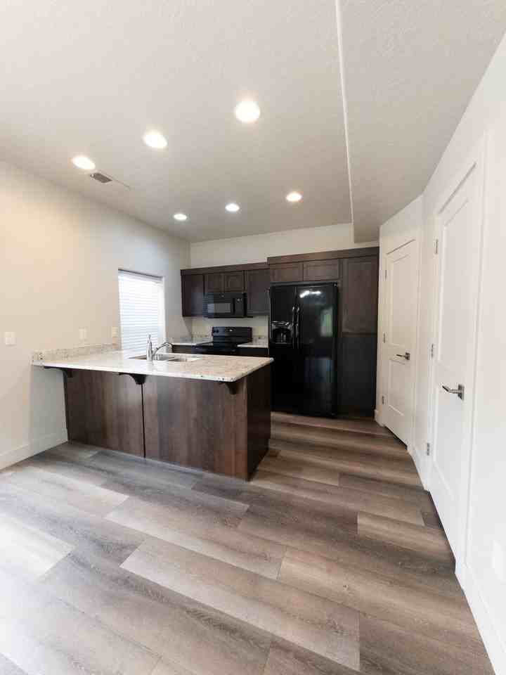 2675 E 450 N #31 - Photo 5 of 21